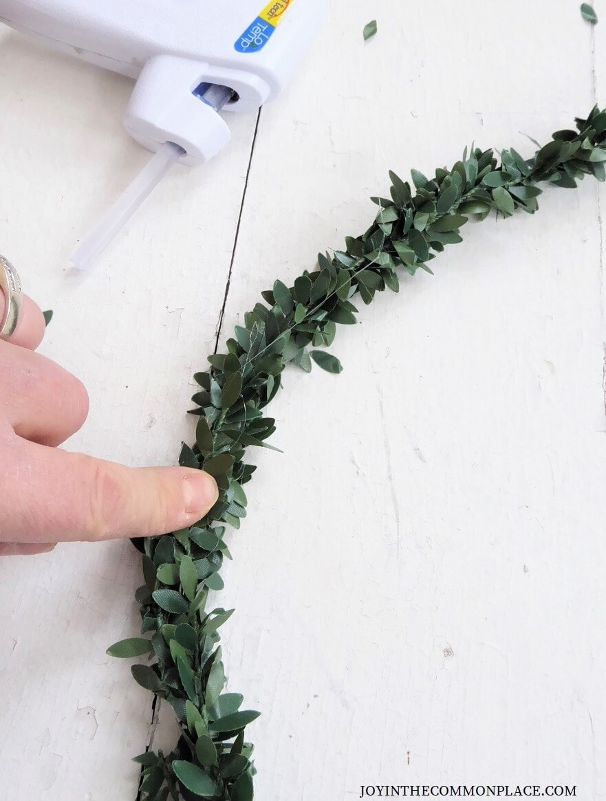 DIY Floral Wreath Backdrop